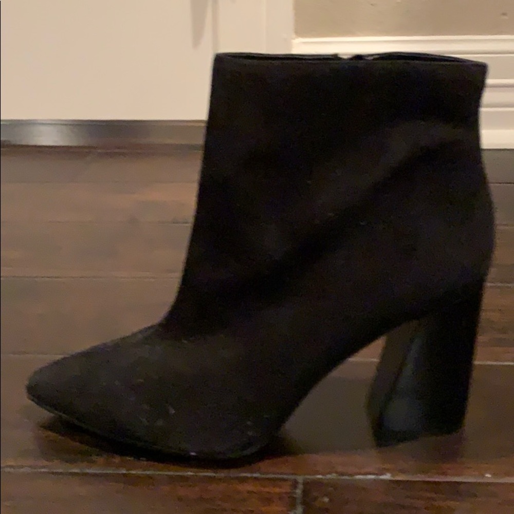 Kenneth Cole New York “Gladis” booties. Suede